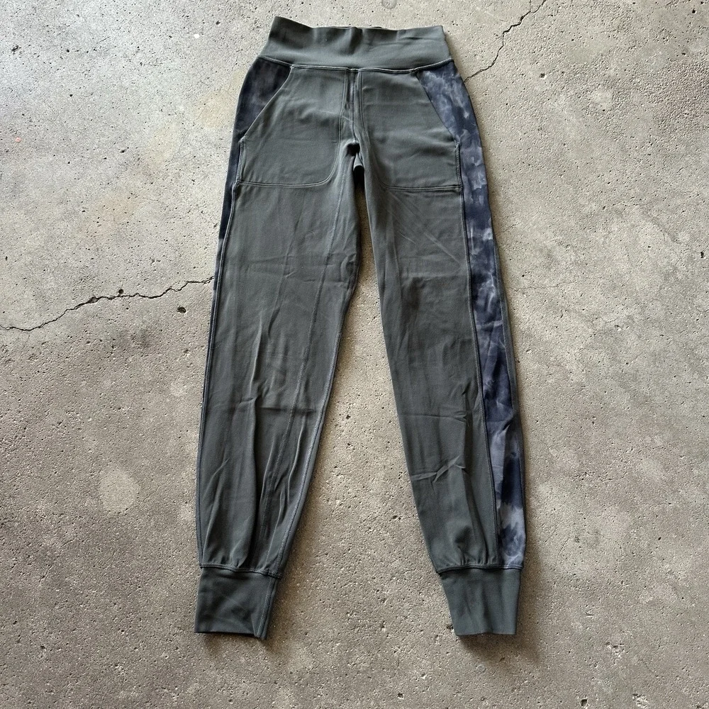 Lululemon Align Jogger Track Stripe Gray Camo Size 2 Active‎ Workout Women's